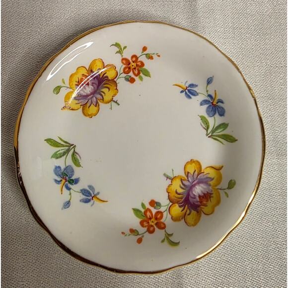 4 Vintage Royal Chelsea English Bone China Floral Butter Pats w/Gold Rim 3 1/2" - Picture 4 of 7